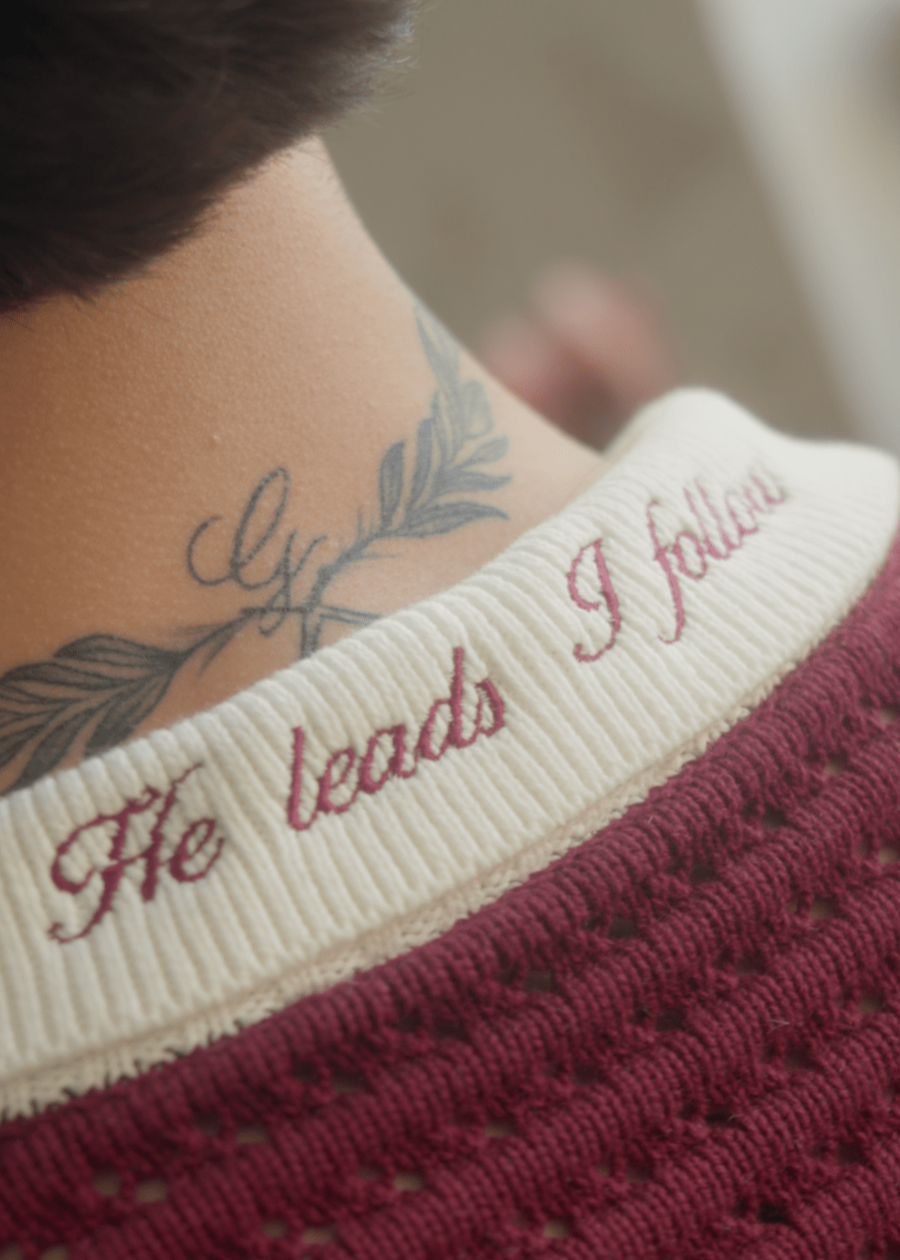 "HOLY SPIRIT" KNITTED SWEATER - BORDEAUX – Bild 4
