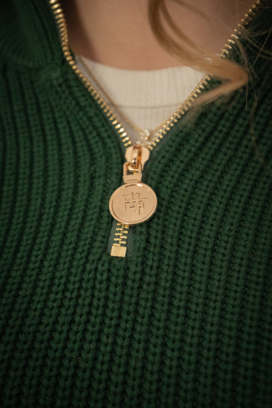 "SOLI DEO GLORIA" QUARTER ZIP - FOREST GREEN – Bild 6